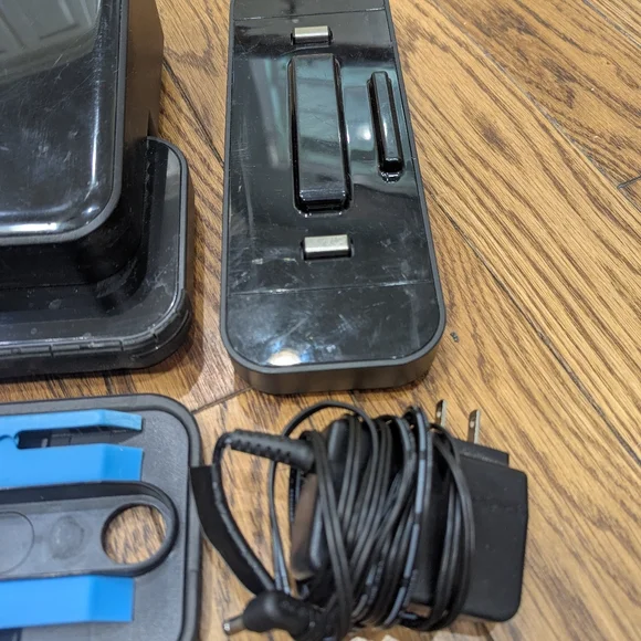 iRobot Braava Mopping Robot 300 Series Automatic Sweeper - Picture 4 of 7